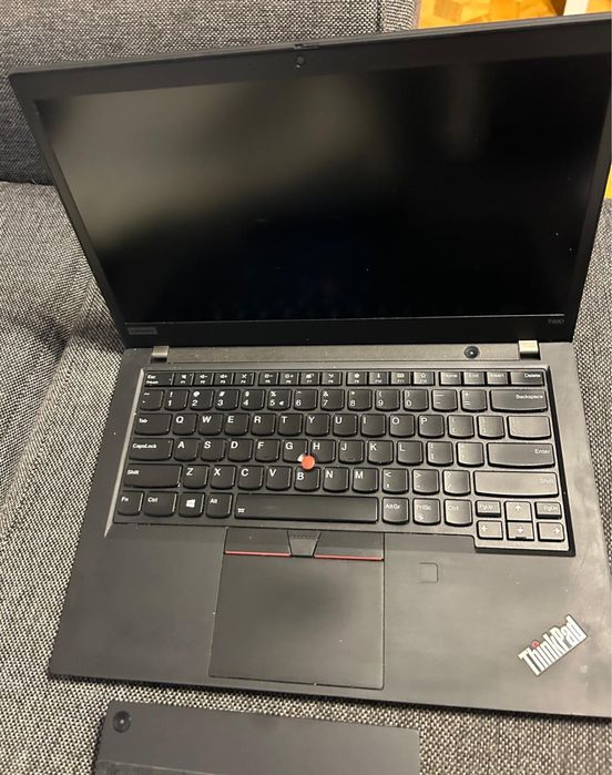 Zestaw Lenovo ThinkPad T490 + Stacja Dokująca + Torba + 2 Ładowarki