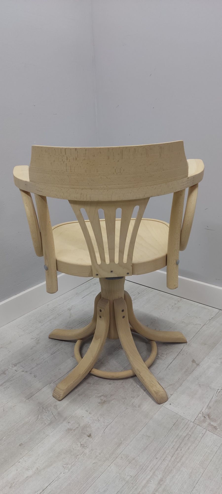 Krzesło Thonet Fameg Vintage obrotowe, regulowane 1 szt szlifowane