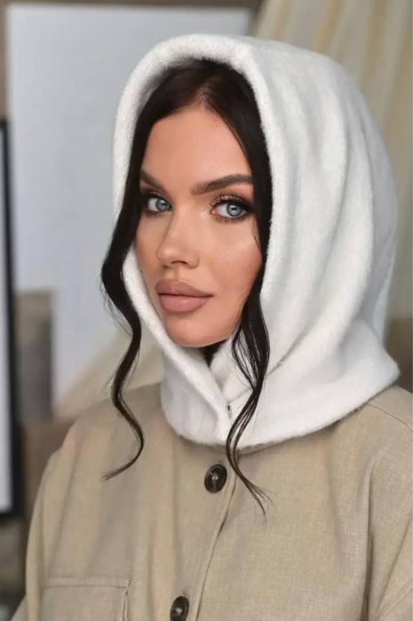 Капор/капюшон новий колір молоко/білий