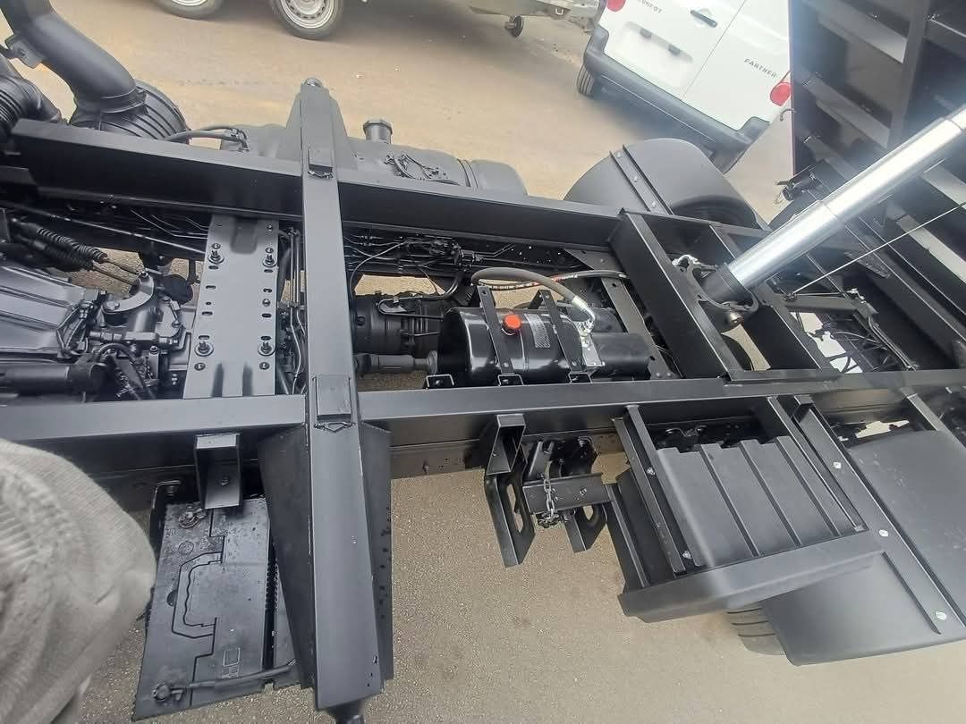ISUZU 'NPR' [TRI-Basculante]
• 3.0L》150HP
• Ligeira