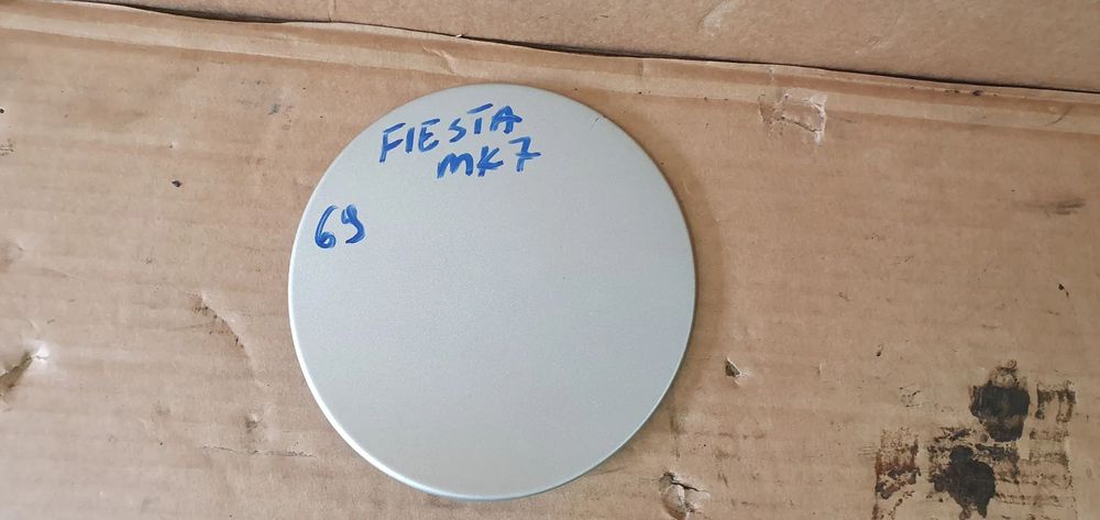 Klapka wlewu paliwa Ford Fiesta MK7 69