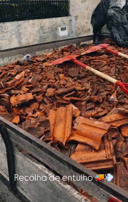 Demolição e retirada de entulhos