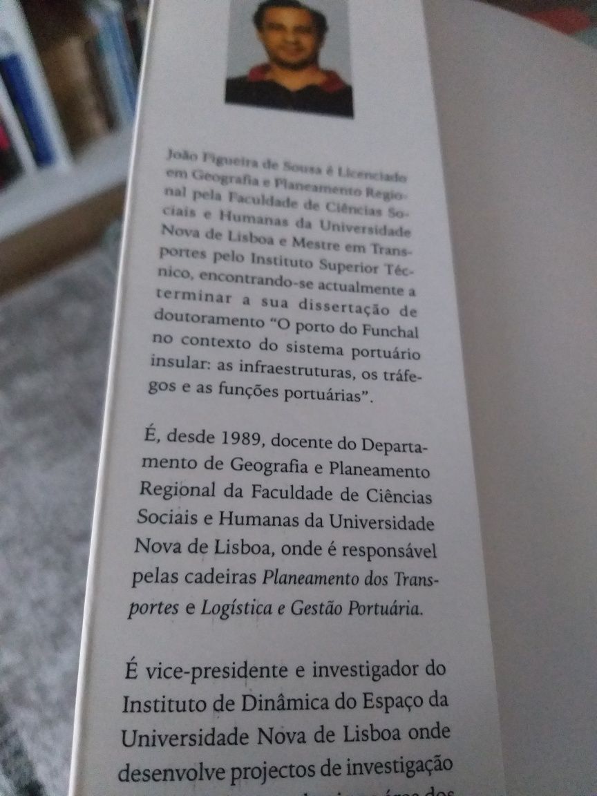 "Portos, Transportes Marítimos e Território"