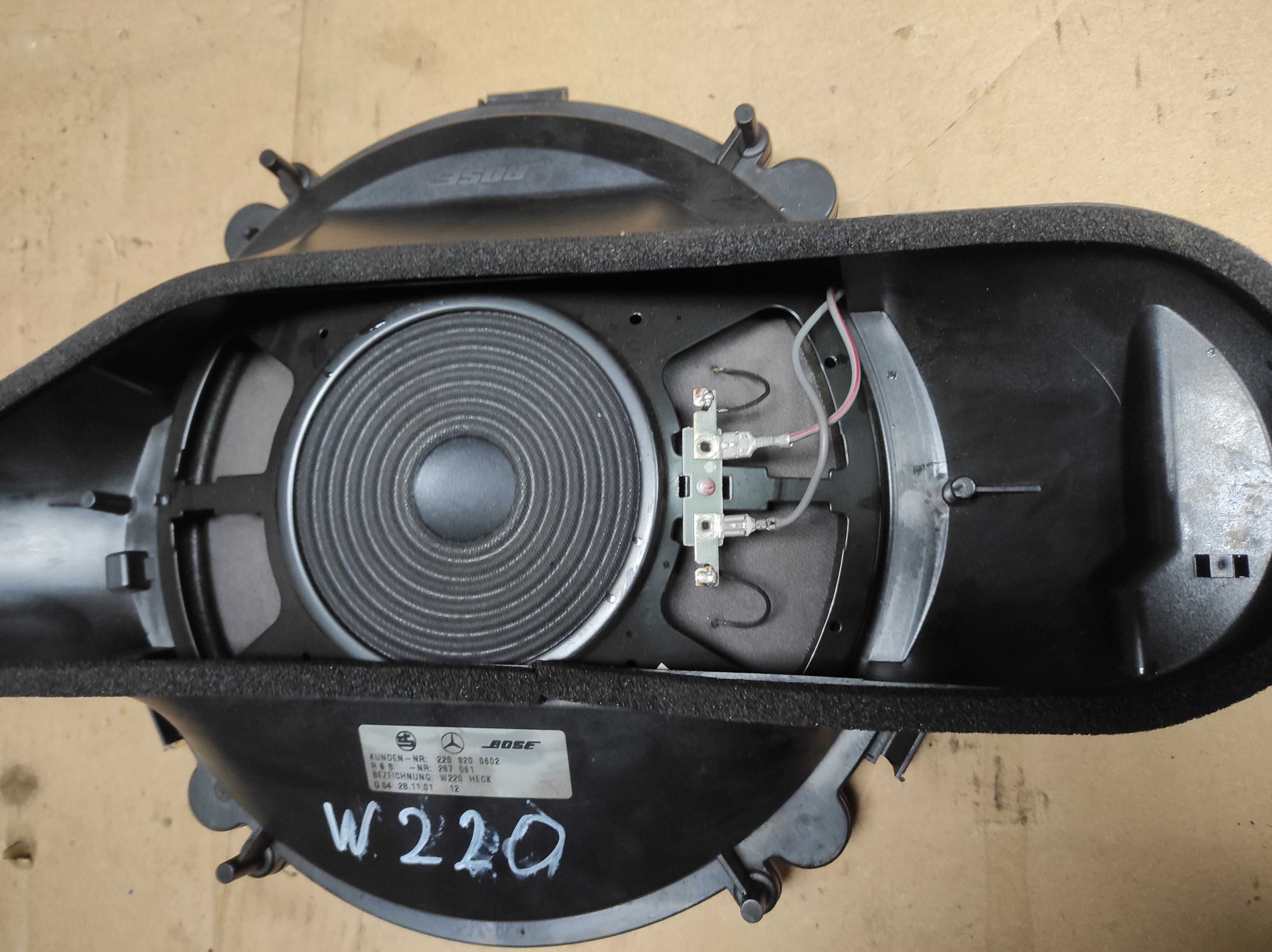 Subwoofer Głosnik Mercedes S klasa W 220 Bose 220,820,0602