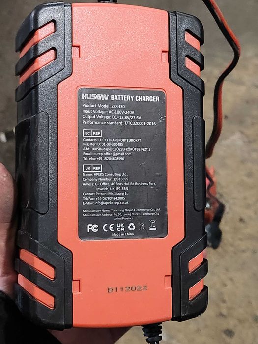 Зарядний пристрій 12-24В HUSGW