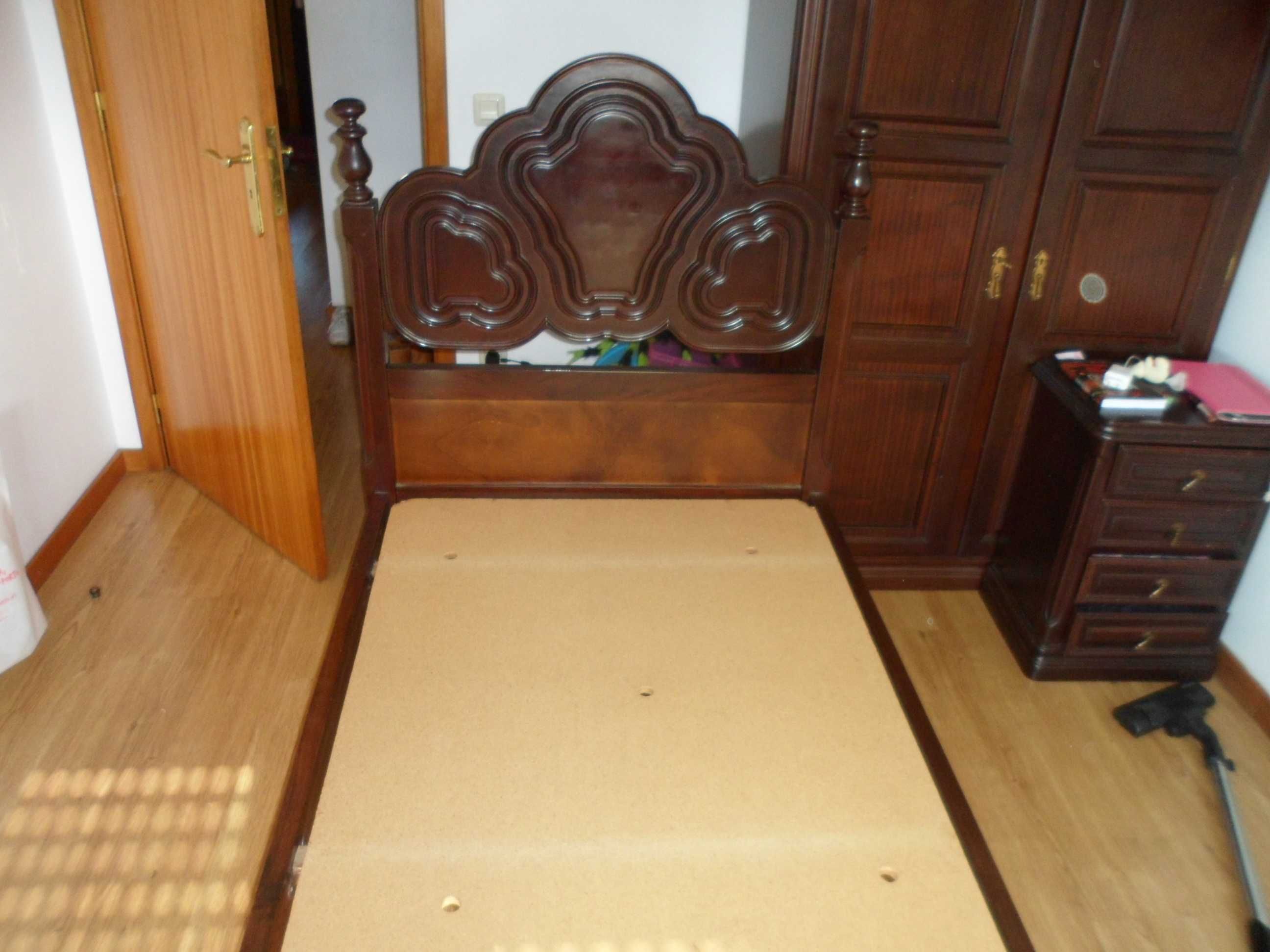 Cama de Solteiro madeira maciça