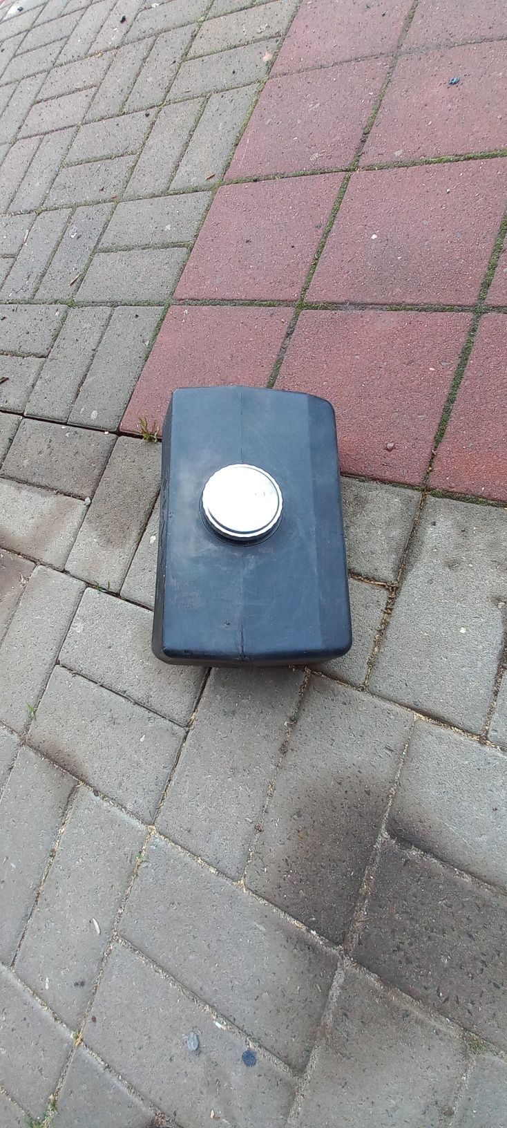 Zbiornik paliwa MAG z kranikiem nowy