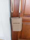 Torebka listonoszka Michael Kors portfel