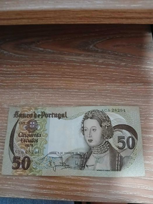 Notas de escudos, dinheiro