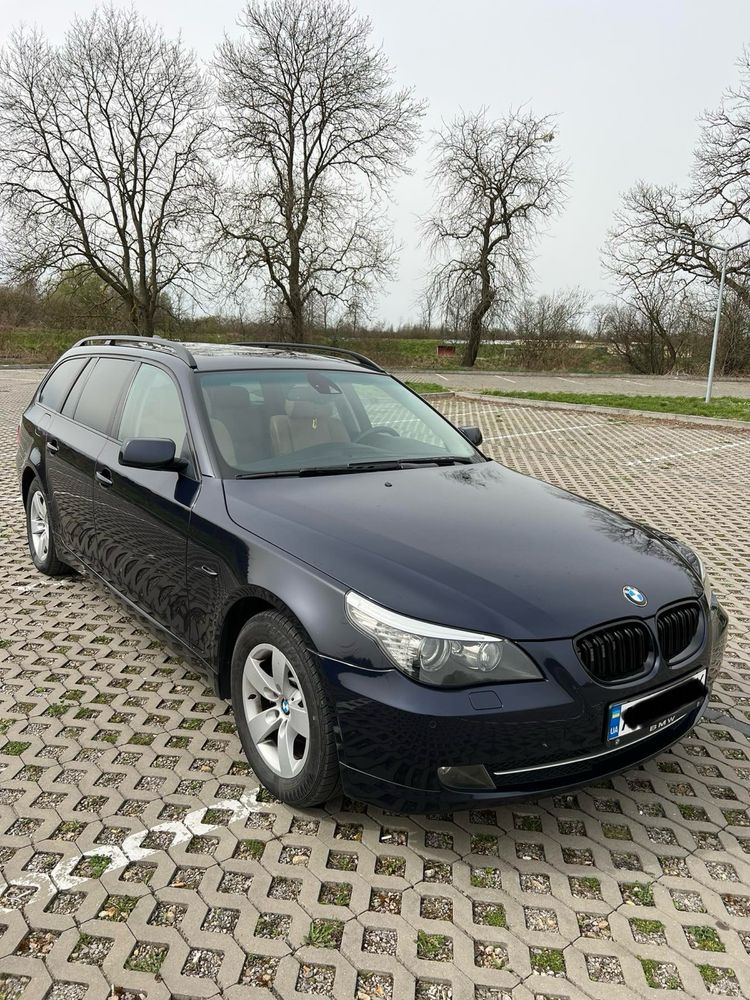 Авто BMW 520D