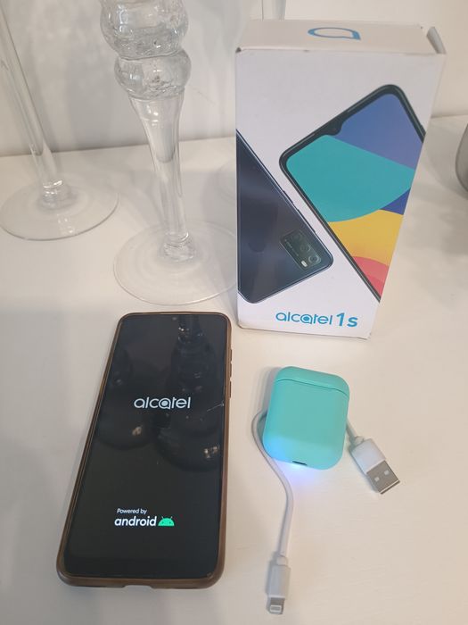 Telemóvel Alcatel 1s funcional