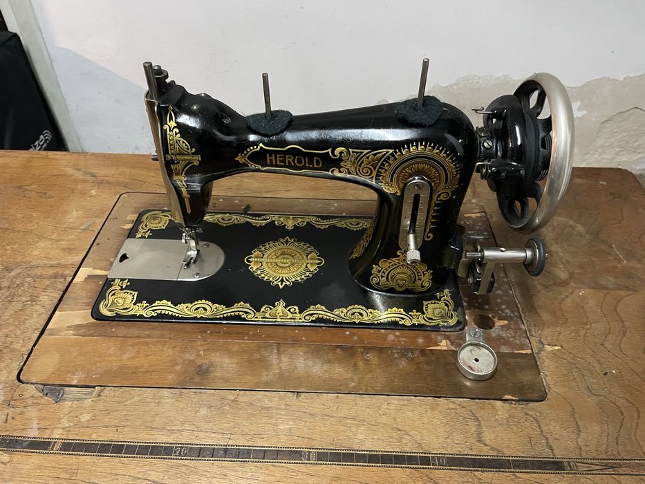 Maszyna do szycia HEROLD antyk