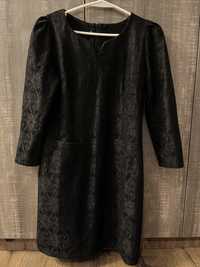 Чорне плаття з принтом