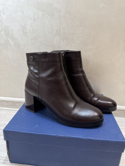 Черевики на підборах