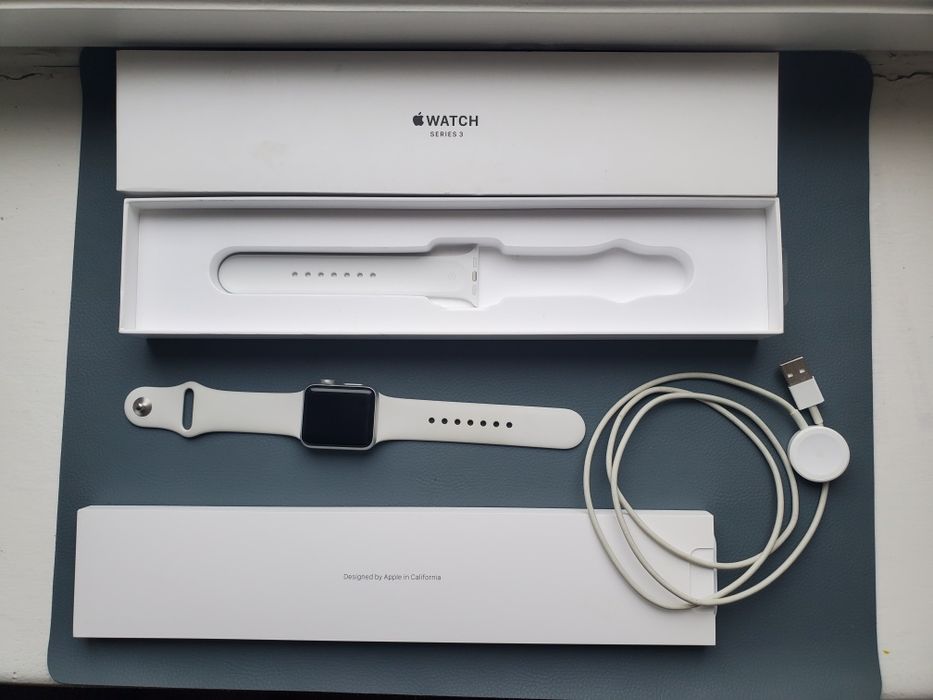 Apple watch series 3 white