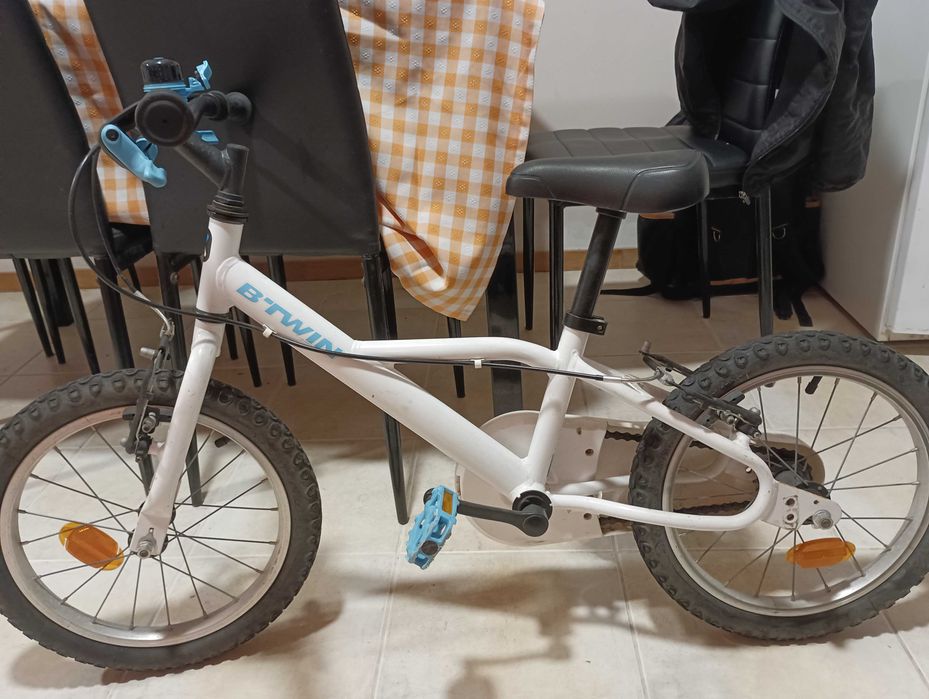 Bicicleta criança. Praticamente nova