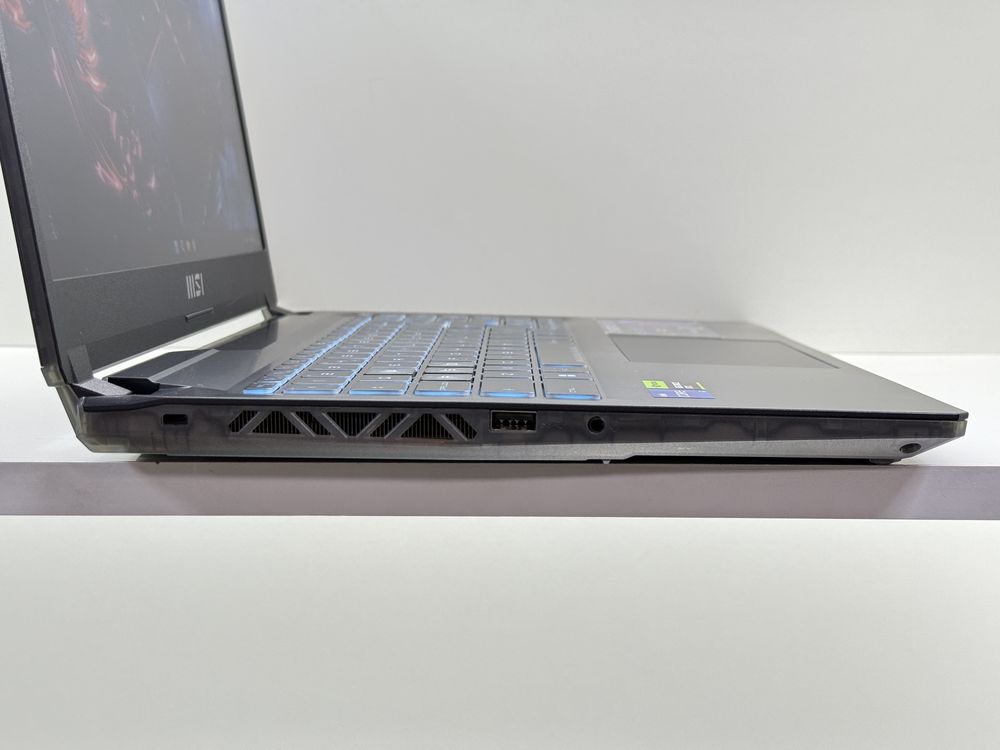 RTX 4060 8GB | 32 DDR5 512SSD | Core i7-12650H | 144Hz | MSI Cyborg 15