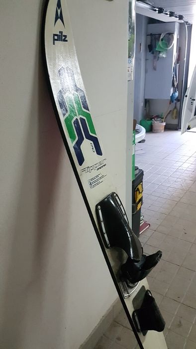 mono ski pilz