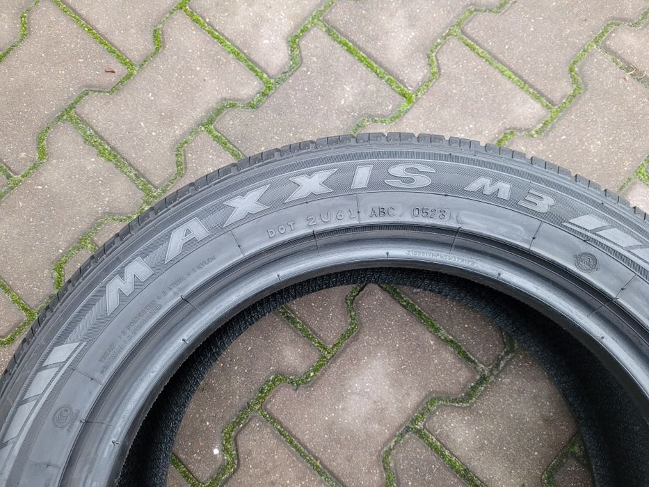 215 55 r17 Maxxis M3 Bravo HP