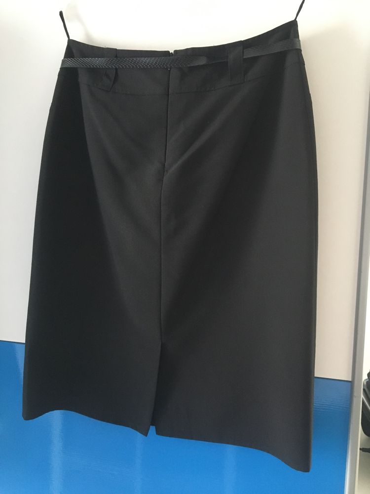 Czarna klasyczna spódnica rozmiar 40 42