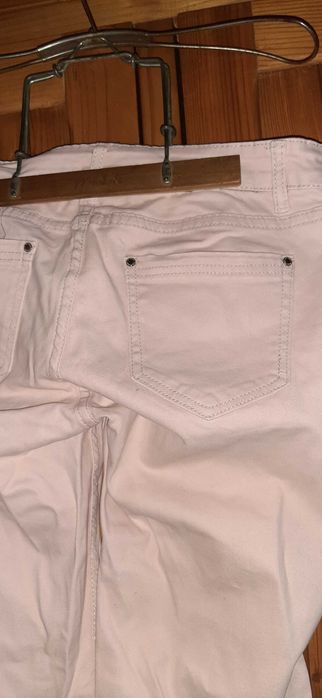 Spodnie chinosy jasny róż 42 Top Secret rurki