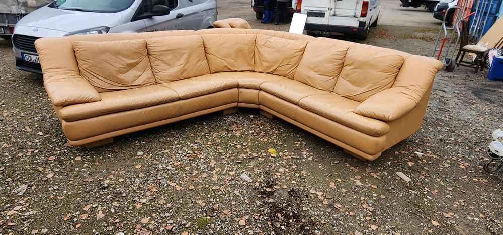 Шкірчний уловий диван +крісло