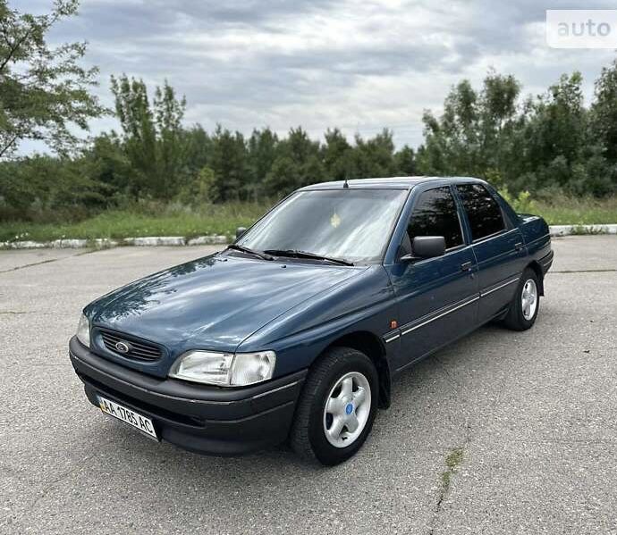 Двері Ford Escort Escord