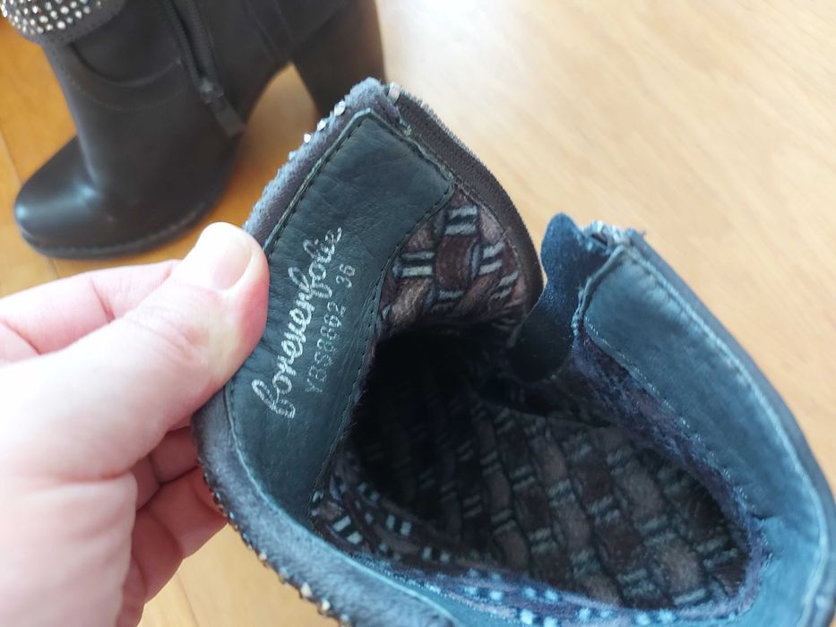 Bota cinza com brilhantes - nr.36