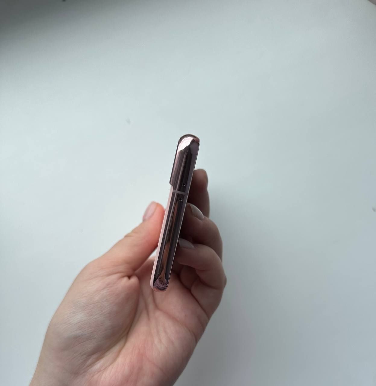 Телефон Samsung  s21