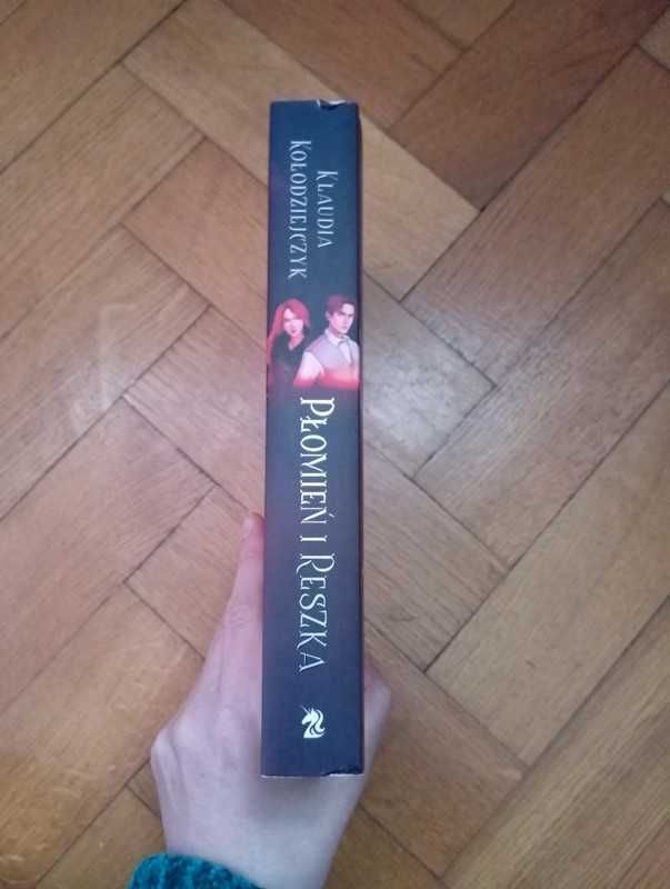 Płomień i reszka - Klaudia Kołodziejczyk