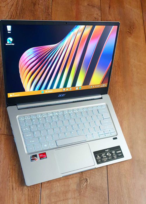 Fajny laptop do Internetu szkoły hdmi wifi kamera SSD