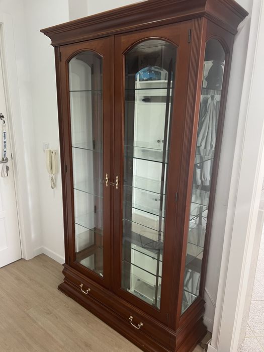 Movel estante e vitrine