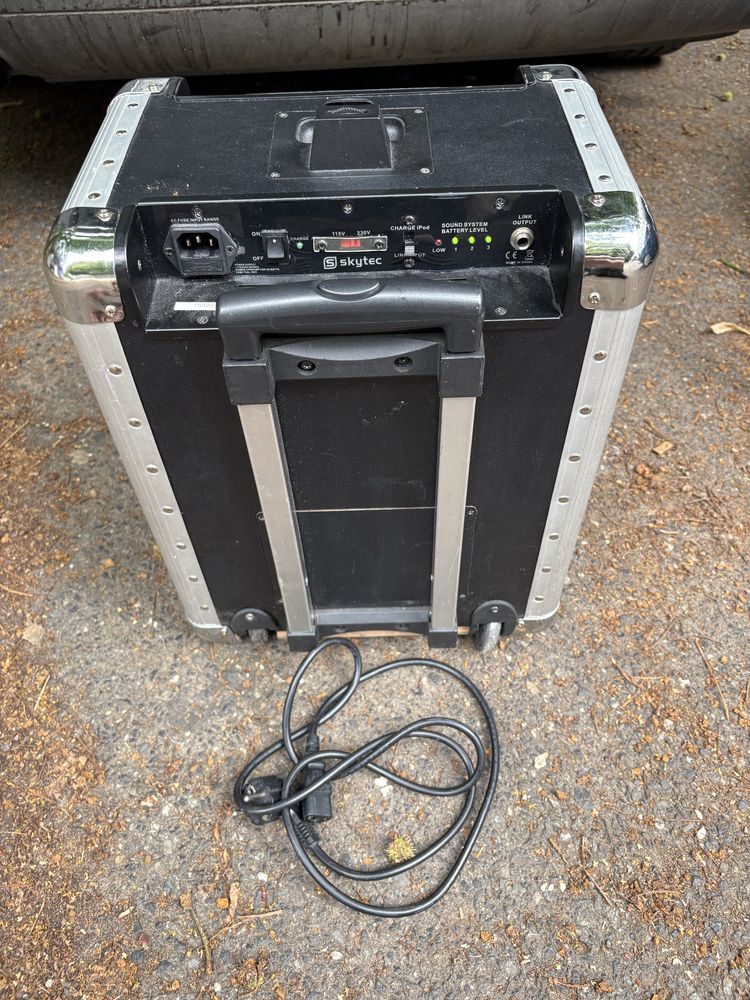 Kolumna aktywna, głośnik, piecyk 200W iPod Skytec PA201 200W mobilna