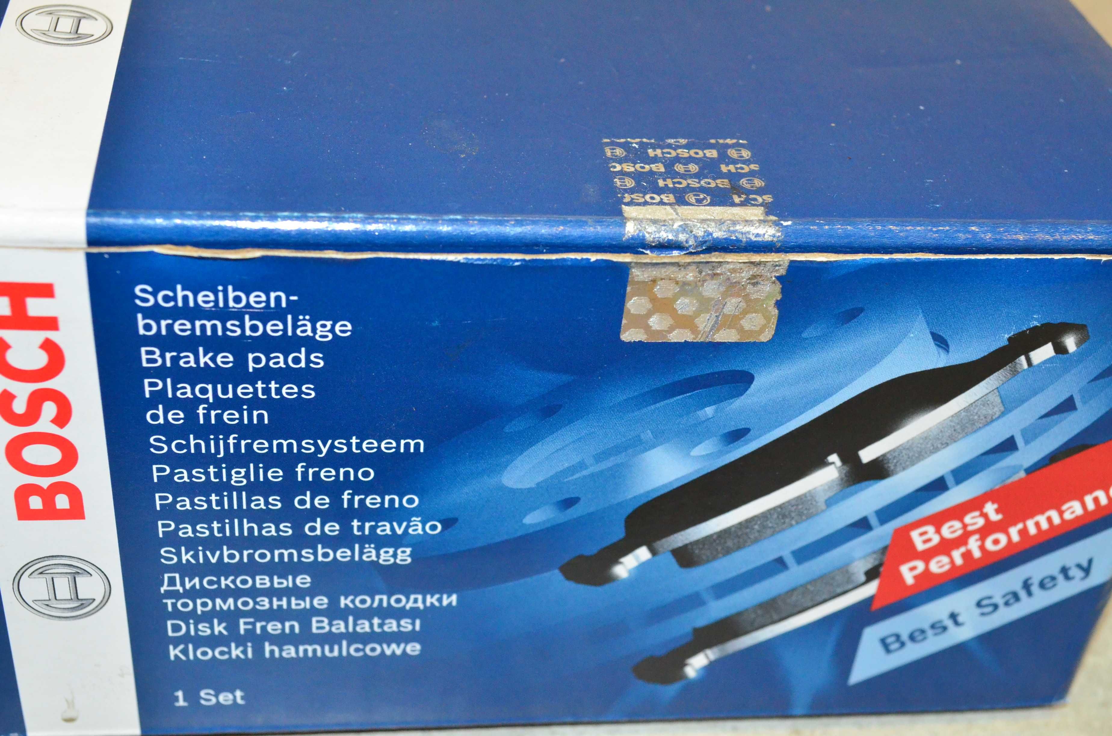 BOSCH Klocki hamulcowe przód AUDI A1 A3 Q2 Q3 TT SEAT ATECA LEON