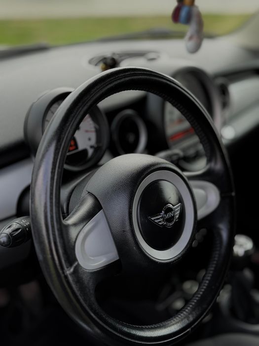 Mini One R56 1.6 benzyna 75KM doinwestowany zadbany