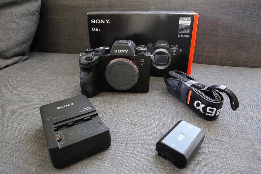 Sony A9 II - ILCE-9M2 - bardzo dobry stan, niewielki przebieg, zestaw