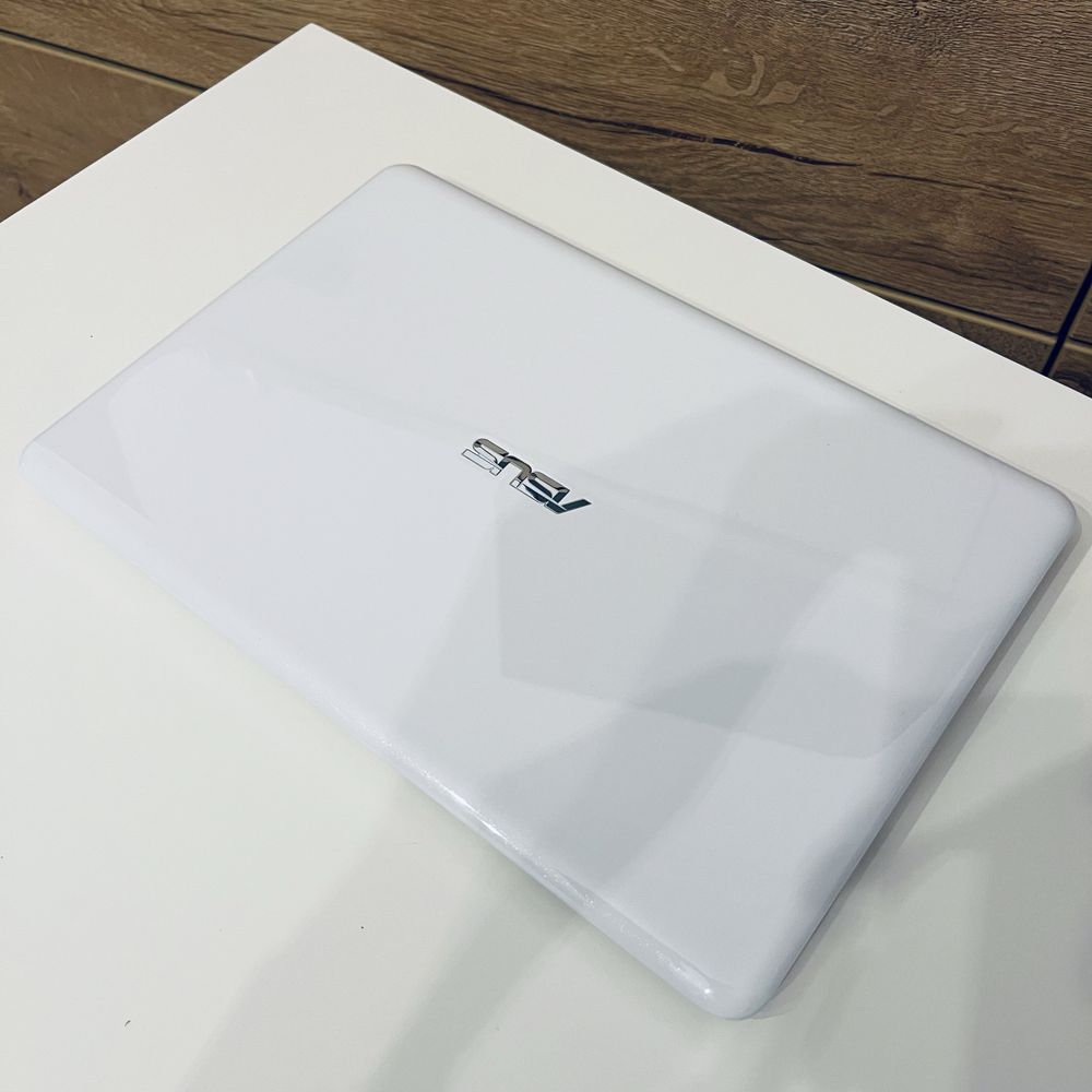 Laptop Asus X205T 11,6 " Intel Atom 2 GB / 32 GB biały / NOWA bateria