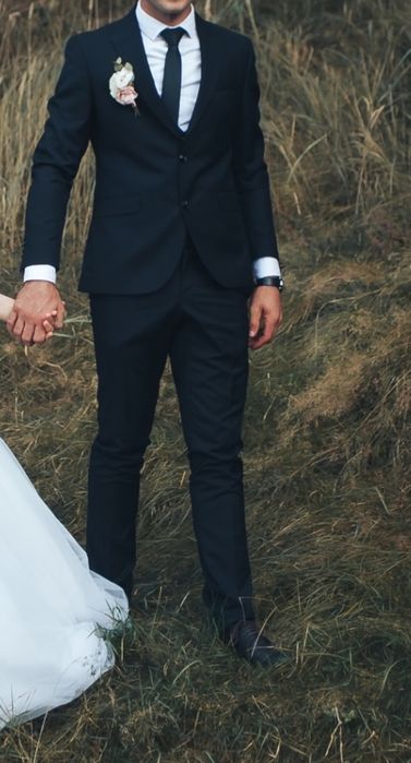 Чоловічий костюм трійка