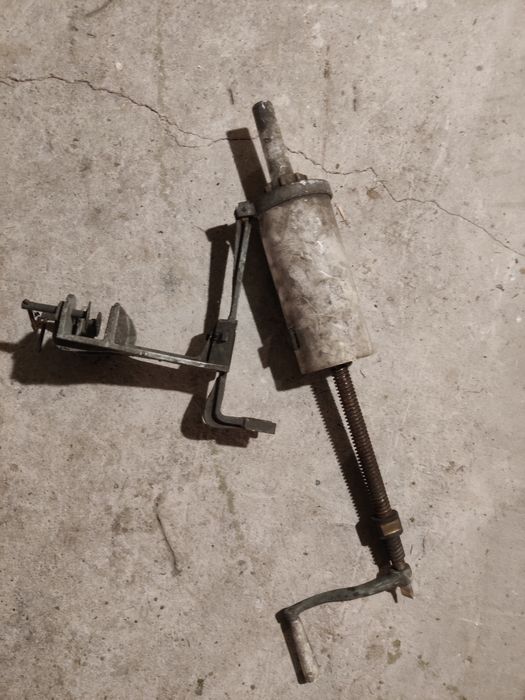 Kolekcjonerski ręczny świder glebowy tłokowy - „próbnik glebowy”