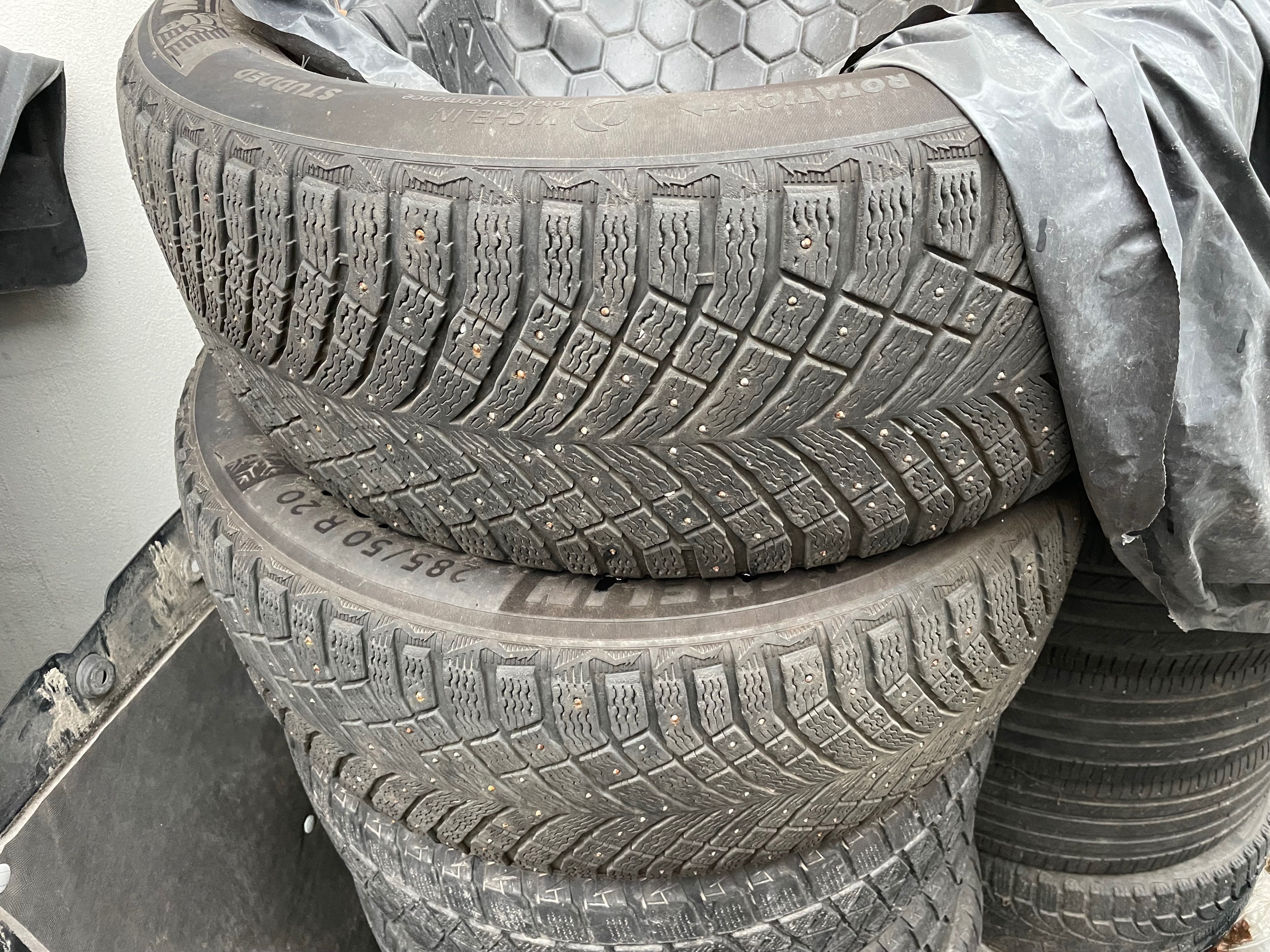 Резина зимова шини шиповані 285/50/R20