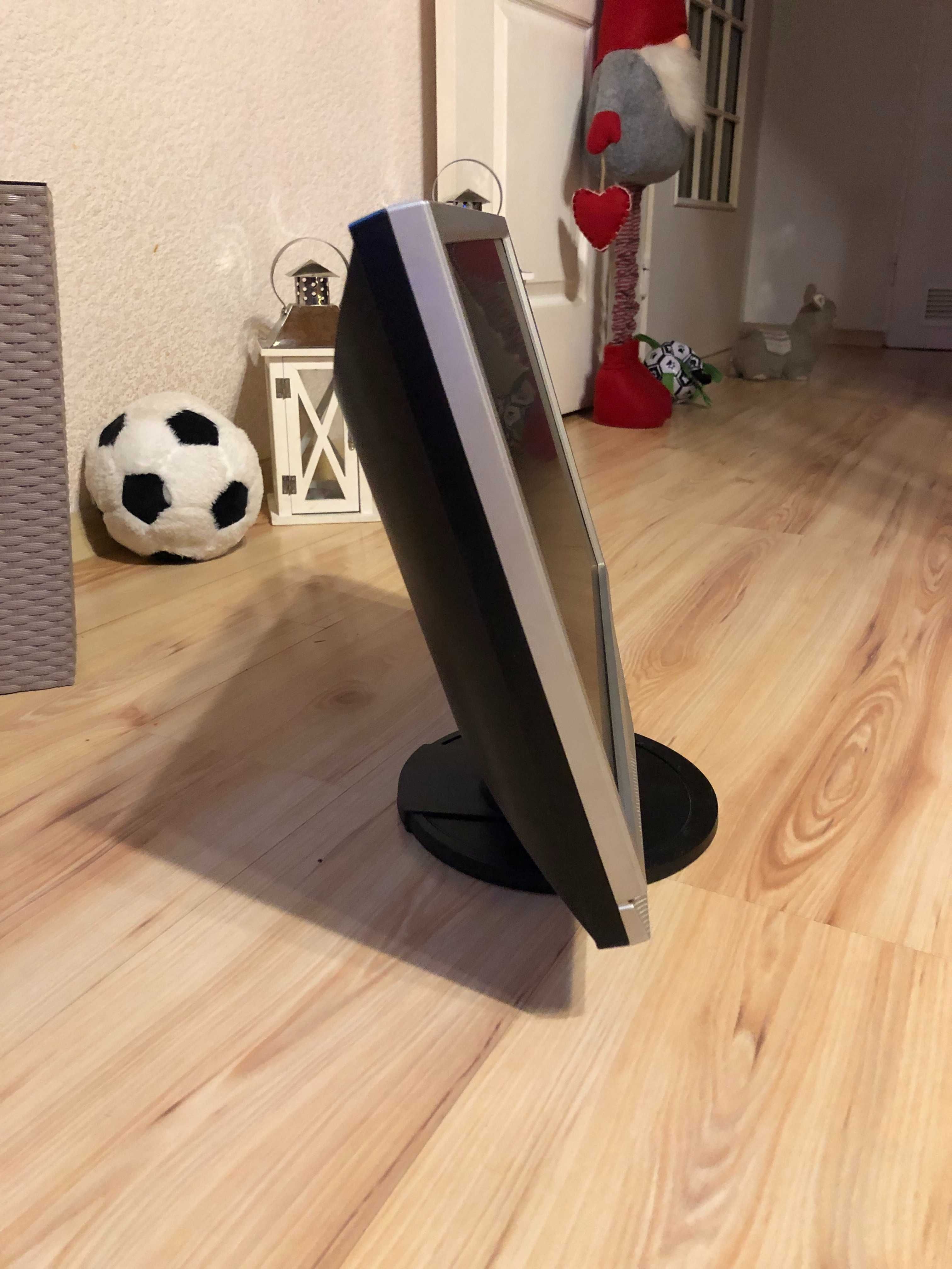 Monitor  LCD Fujitsu Simens 19 model W9ZA