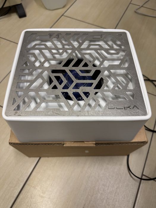 Pochłaniacz pyłu do paznokci Ulka