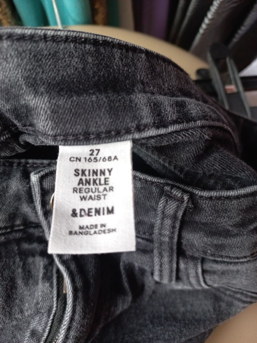 Skinny denim przecierane XS/S jeansy