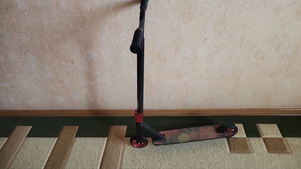 Трюковий самокат