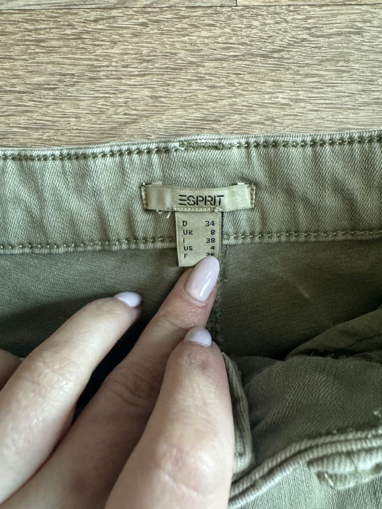 Spodnie typu jeans Esprit rozm. 34 ( Niemieckie)