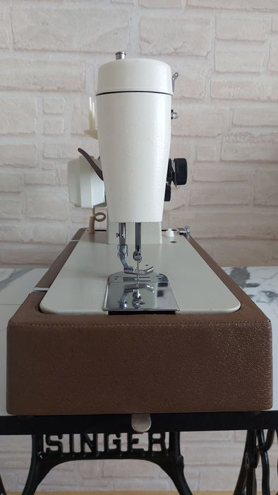 Maszyna do szycia Łucznik 466