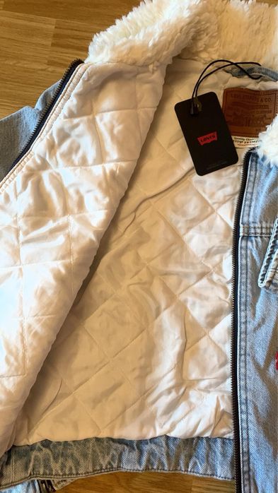 Джинсова куртка Levis S