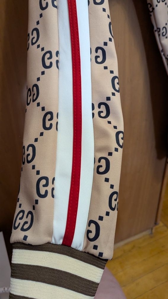 Суперові штани від фірми Gucci !