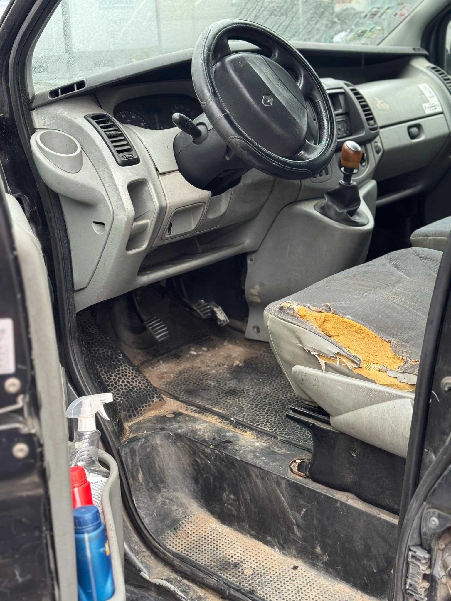 Renault Trafic 2005r. 74.0kW  na części Auto Złom Adax Koźle