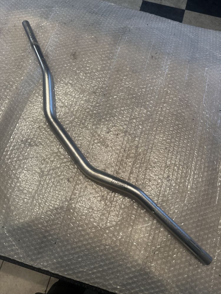 Kierownica Axis Centralize 81Cm 22mm 11305/27443 C2 KTM 690 V160